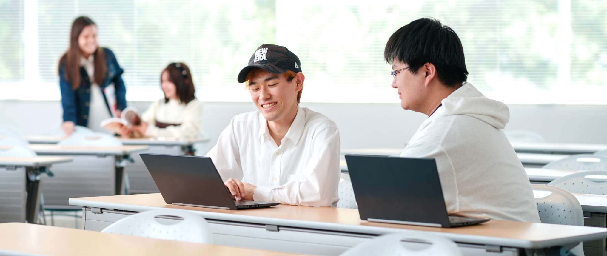 スクーリングに出席する　イメージ